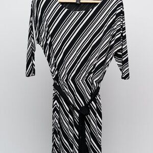 WHBM White House Black Market Diagonal Stripe Dress – Flattering Fit